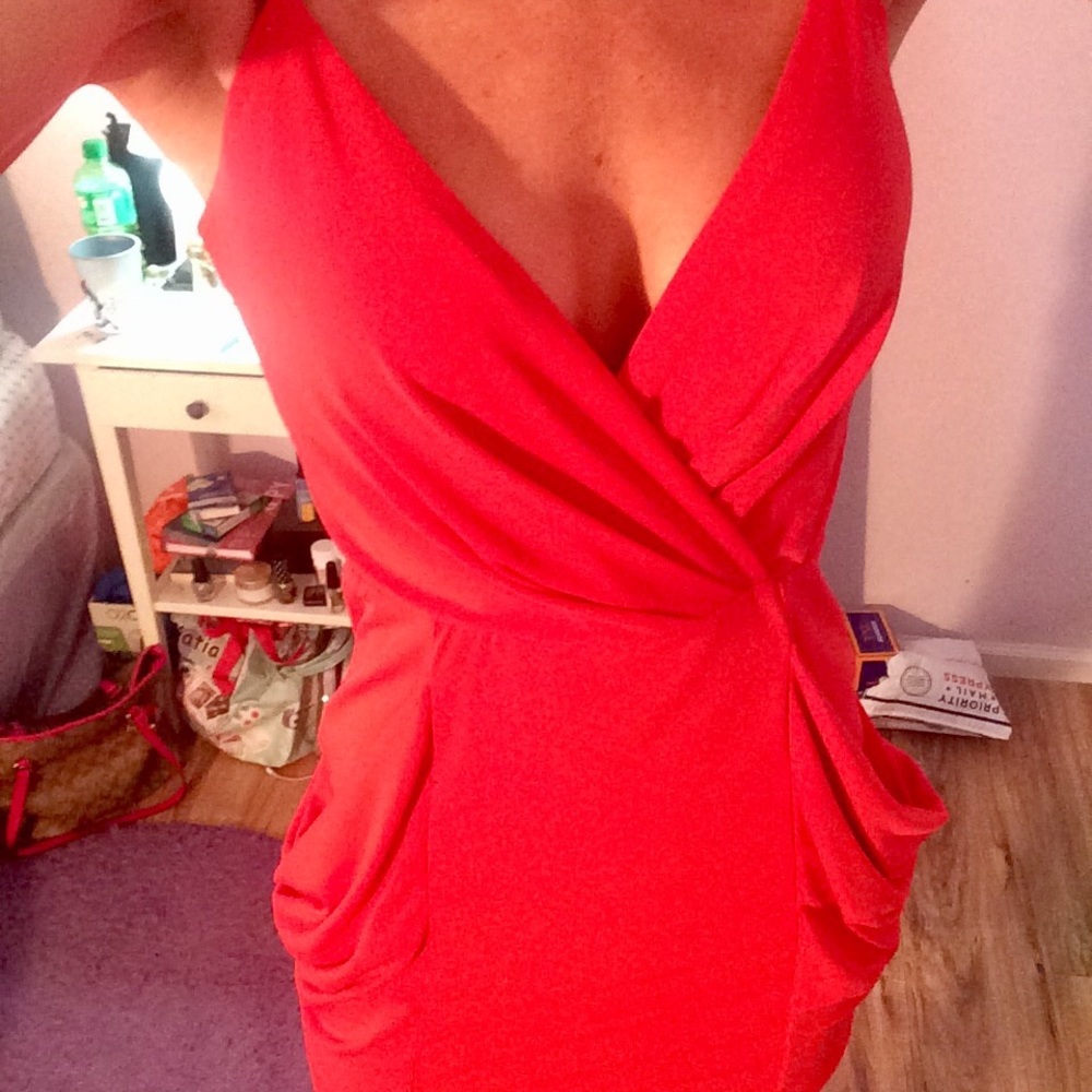 BNWOT ๐ฏ Authentic BCBG Generation Dress ๐ - Picture 2 of 8